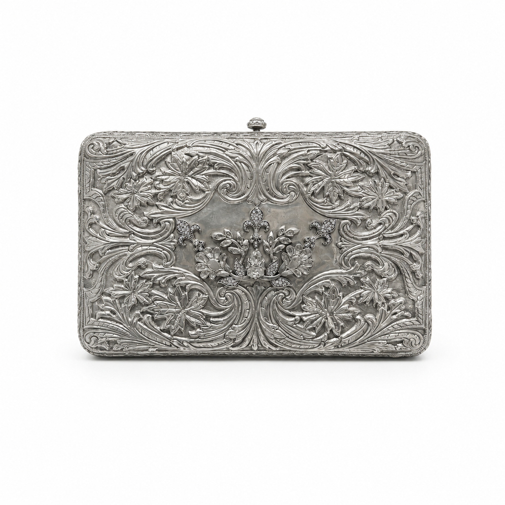 The Silver Garden Clutch